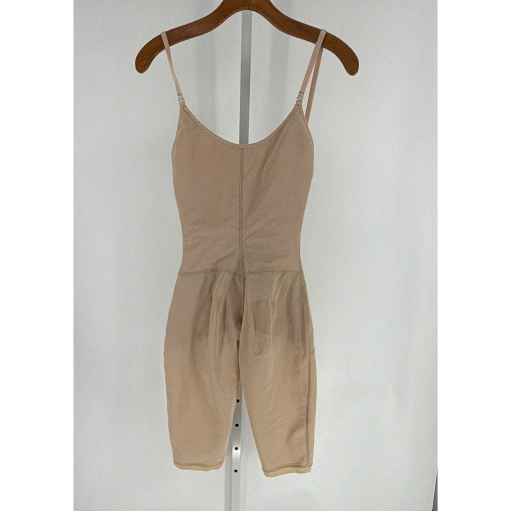 Vedette Style 155 Beige Firm Compression Shapewear Bodysuit Size 6 Zip